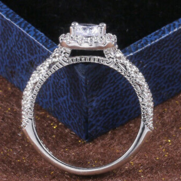 NEW 925 Sterling Silver Beautiful Ring - Picture 5 of 9